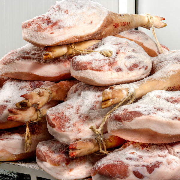 Único Jamón DOP. Teruel elaborado exclusivamente con sal marina